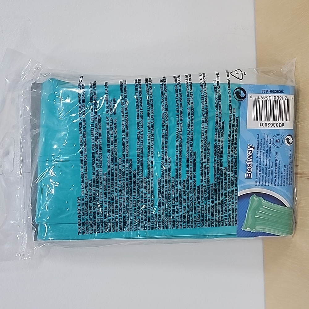 Inflatable pool mat - Picture 2 of 3